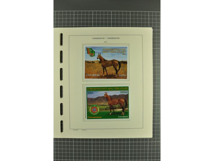 1992/2004, unmounted mint collection with miniature sheets, imperforated issues etc.