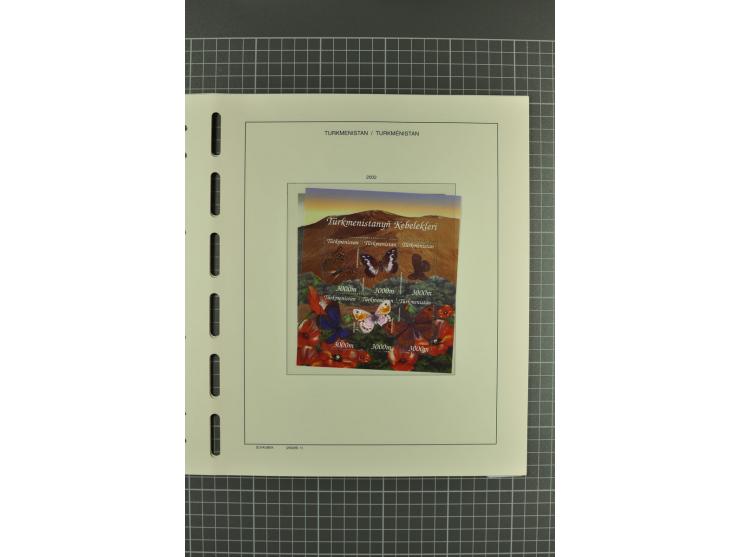 1992/2004, unmounted mint collection with miniature sheets, imperforated issues etc.
