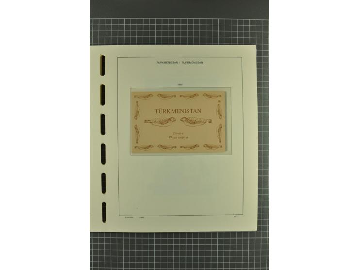 1992/2004, unmounted mint collection with miniature sheets, imperforated issues etc.