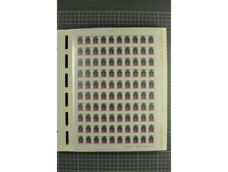 1992/2004, unmounted mint collection with miniature sheets, booklets, imperforated issues, local issues and other varieties