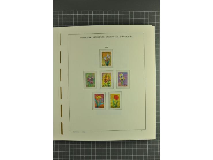 1992/2004, unmounted mint collection with souvenir sheets, strips and tabs etc.
