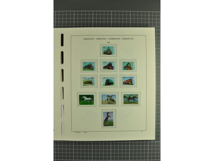1992/2004, unmounted mint collection with souvenir sheets, strips and tabs etc.