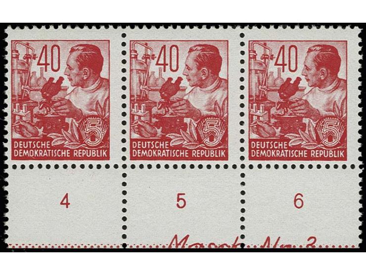 40 Pfg. mit Wz. 2X II im waagerechten Unterrand-Dreierstreifen mit Druckkontrollvermerk "Masch.-Nr. 3" Feld 95/96, postfrisch