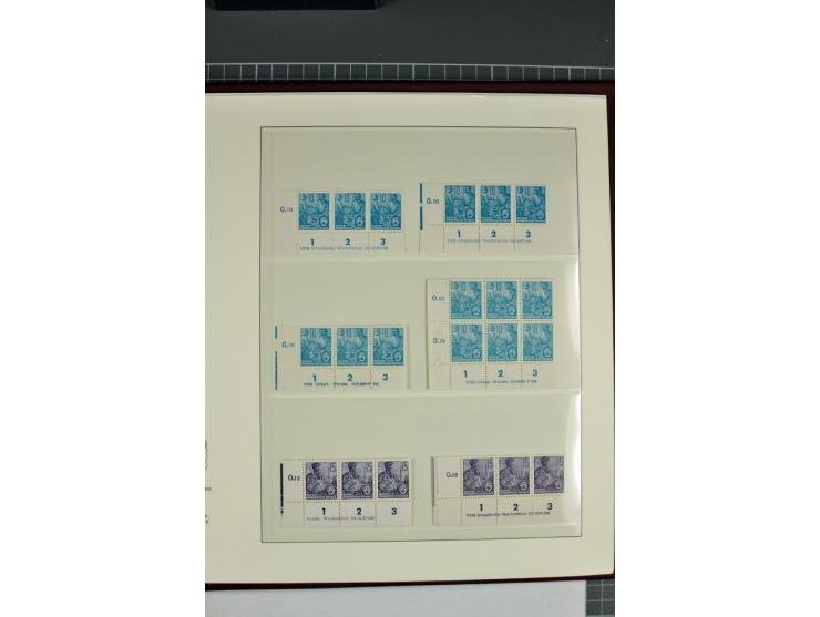1949/90, in den Hauptnummern nahezu komplette postfrische Sammlung der Druckvermerke und Druckereizeichen, meist in Vierer- o