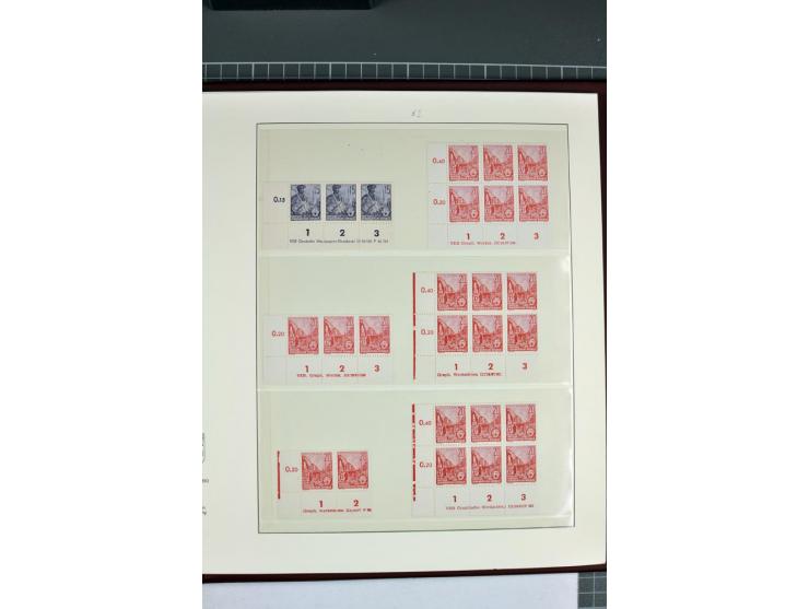 1949/90, in den Hauptnummern nahezu komplette postfrische Sammlung der Druckvermerke und Druckereizeichen, meist in Vierer- o