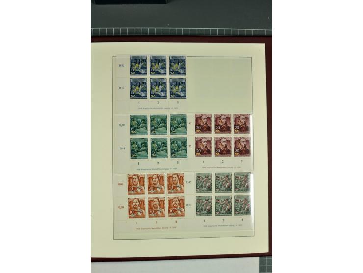 1949/90, in den Hauptnummern nahezu komplette postfrische Sammlung der Druckvermerke und Druckereizeichen, meist in Vierer- o