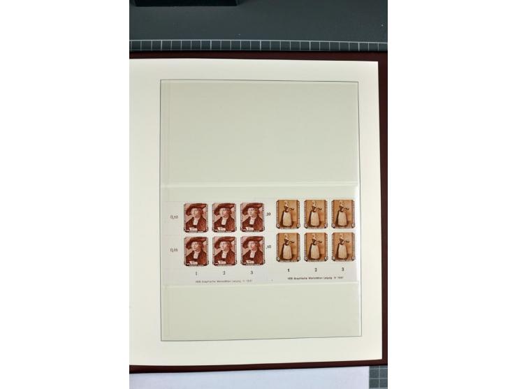 1949/90, in den Hauptnummern nahezu komplette postfrische Sammlung der Druckvermerke und Druckereizeichen, meist in Vierer- o