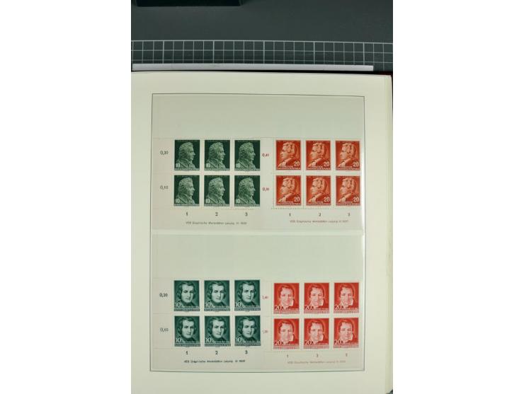 1949/90, in den Hauptnummern nahezu komplette postfrische Sammlung der Druckvermerke und Druckereizeichen, meist in Vierer- o
