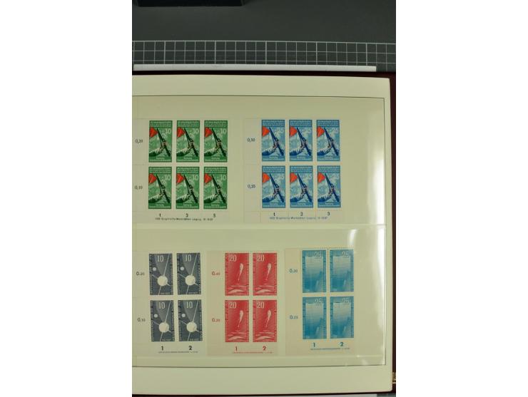1949/90, in den Hauptnummern nahezu komplette postfrische Sammlung der Druckvermerke und Druckereizeichen, meist in Vierer- o