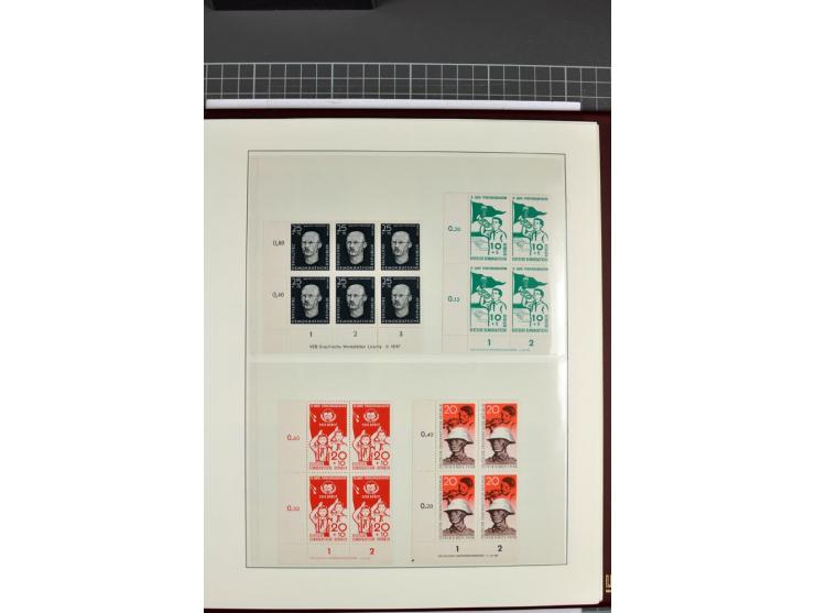 1949/90, in den Hauptnummern nahezu komplette postfrische Sammlung der Druckvermerke und Druckereizeichen, meist in Vierer- o