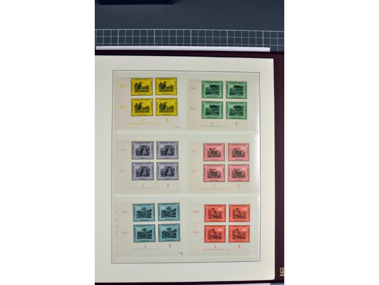 1949/90, in den Hauptnummern nahezu komplette postfrische Sammlung der Druckvermerke und Druckereizeichen, meist in Vierer- o