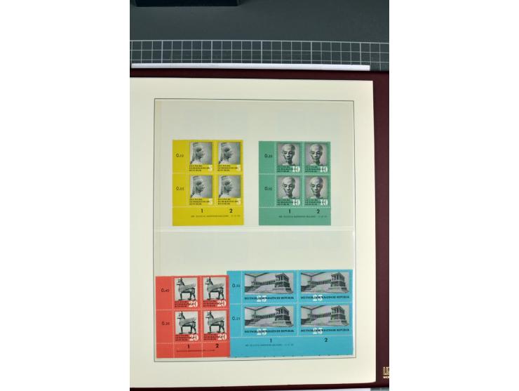 1949/90, in den Hauptnummern nahezu komplette postfrische Sammlung der Druckvermerke und Druckereizeichen, meist in Vierer- o