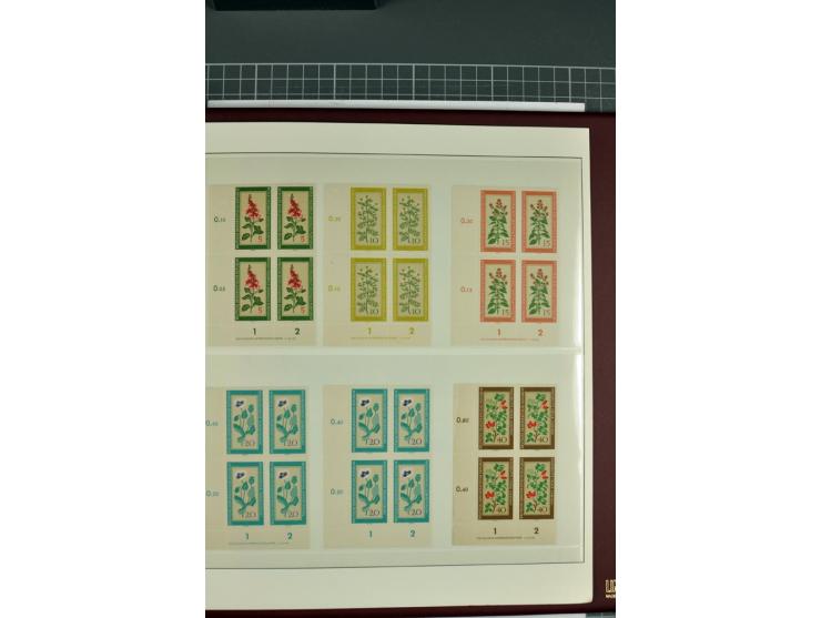 1949/90, in den Hauptnummern nahezu komplette postfrische Sammlung der Druckvermerke und Druckereizeichen, meist in Vierer- o