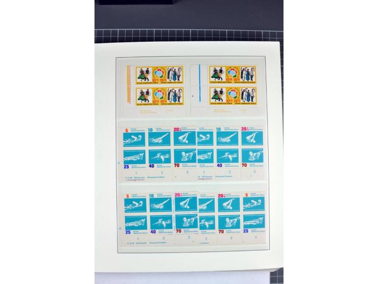 1949/90, in den Hauptnummern nahezu komplette postfrische Sammlung der Druckvermerke und Druckereizeichen, meist in Vierer- o