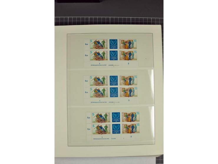 1949/90, in den Hauptnummern nahezu komplette postfrische Sammlung der Druckvermerke und Druckereizeichen, meist in Vierer- o