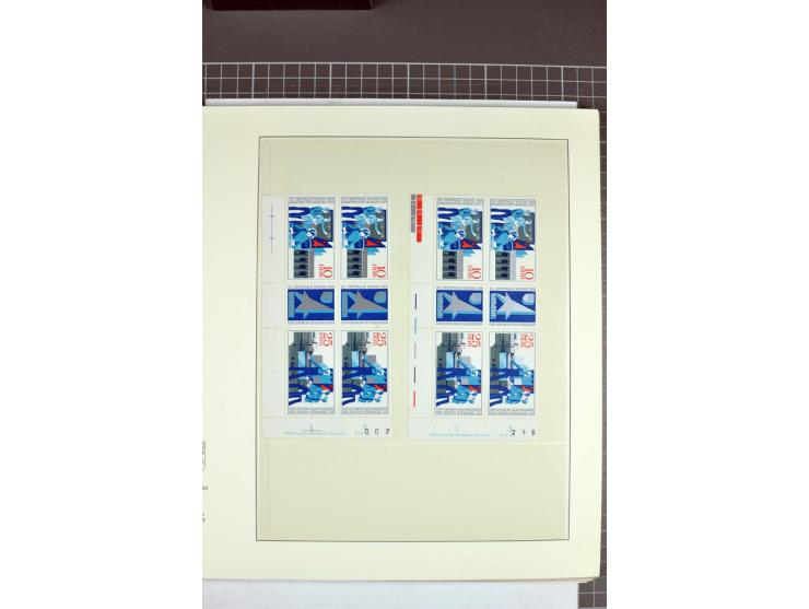 1949/90, in den Hauptnummern nahezu komplette postfrische Sammlung der Druckvermerke und Druckereizeichen, meist in Vierer- o