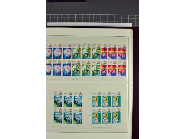 1949/90, in den Hauptnummern nahezu komplette postfrische Sammlung der Druckvermerke und Druckereizeichen, meist in Vierer- o