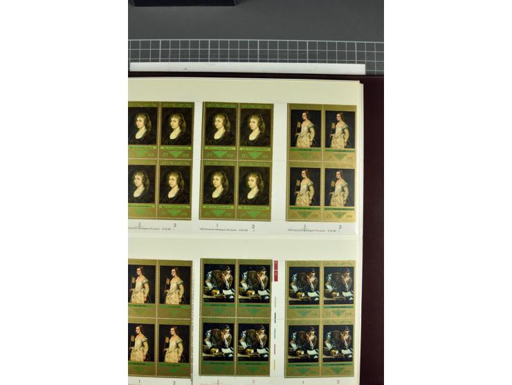 1949/90, in den Hauptnummern nahezu komplette postfrische Sammlung der Druckvermerke und Druckereizeichen, meist in Vierer- o