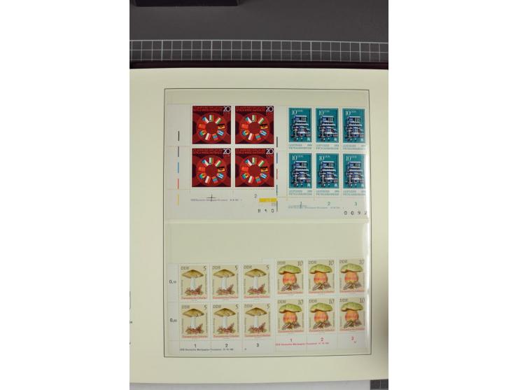 1949/90, in den Hauptnummern nahezu komplette postfrische Sammlung der Druckvermerke und Druckereizeichen, meist in Vierer- o