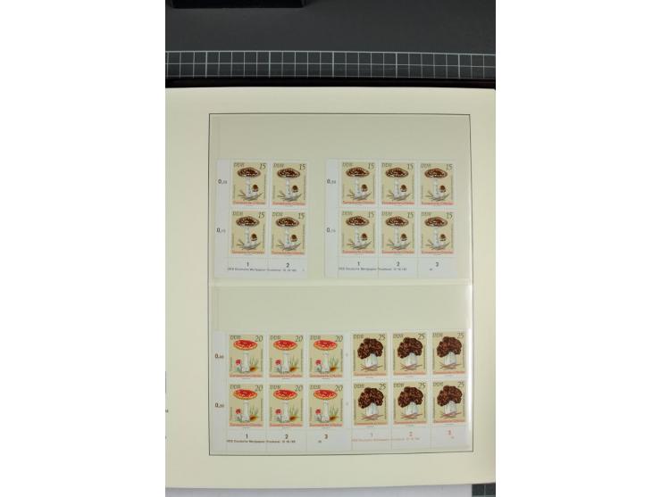 1949/90, in den Hauptnummern nahezu komplette postfrische Sammlung der Druckvermerke und Druckereizeichen, meist in Vierer- o
