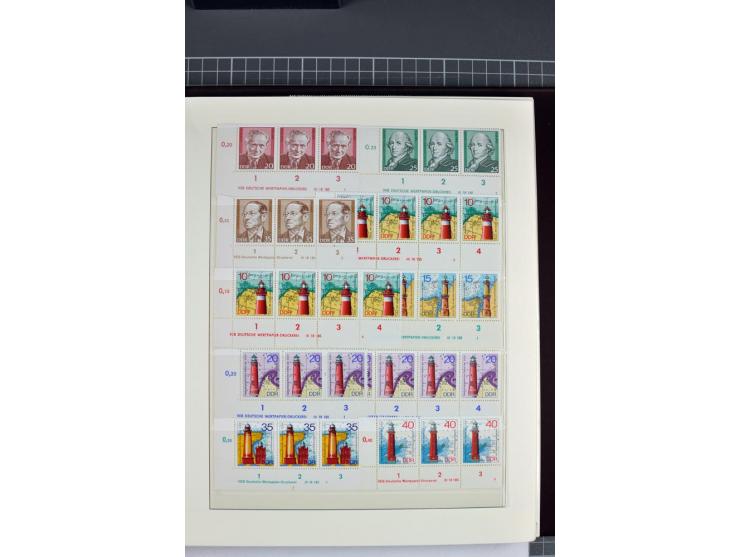 1949/90, in den Hauptnummern nahezu komplette postfrische Sammlung der Druckvermerke und Druckereizeichen, meist in Vierer- o