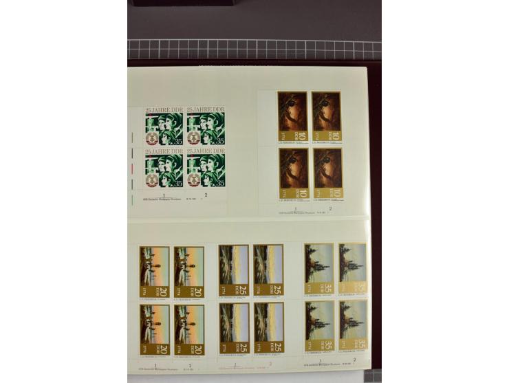 1949/90, in den Hauptnummern nahezu komplette postfrische Sammlung der Druckvermerke und Druckereizeichen, meist in Vierer- o