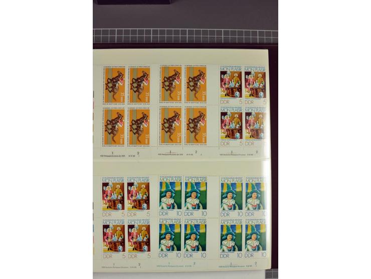 1949/90, in den Hauptnummern nahezu komplette postfrische Sammlung der Druckvermerke und Druckereizeichen, meist in Vierer- o
