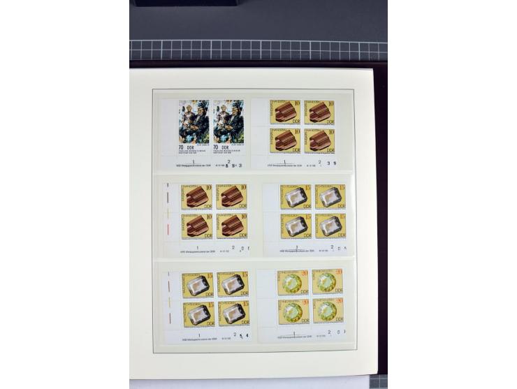 1949/90, in den Hauptnummern nahezu komplette postfrische Sammlung der Druckvermerke und Druckereizeichen, meist in Vierer- o