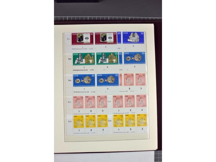 1949/90, in den Hauptnummern nahezu komplette postfrische Sammlung der Druckvermerke und Druckereizeichen, meist in Vierer- o