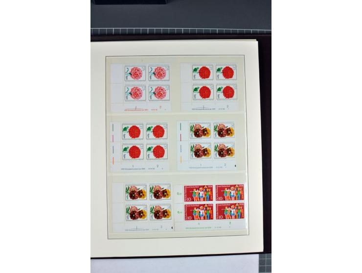 1949/90, in den Hauptnummern nahezu komplette postfrische Sammlung der Druckvermerke und Druckereizeichen, meist in Vierer- o