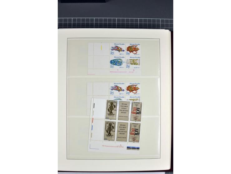 1949/90, in den Hauptnummern nahezu komplette postfrische Sammlung der Druckvermerke und Druckereizeichen, meist in Vierer- o
