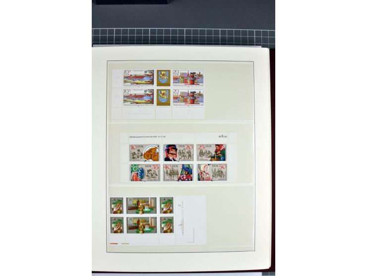 1949/90, in den Hauptnummern nahezu komplette postfrische Sammlung der Druckvermerke und Druckereizeichen, meist in Vierer- o
