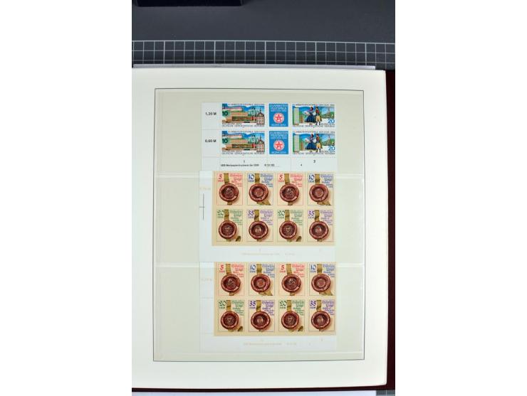 1949/90, in den Hauptnummern nahezu komplette postfrische Sammlung der Druckvermerke und Druckereizeichen, meist in Vierer- o