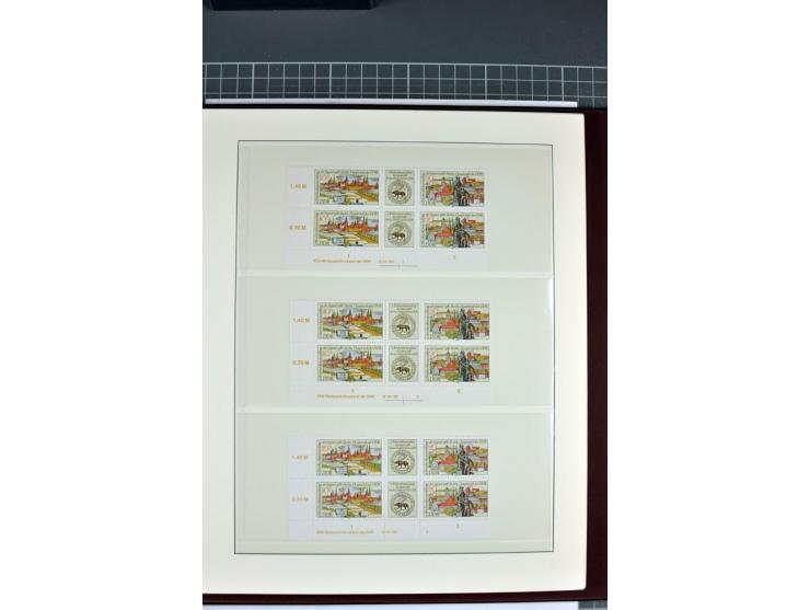 1949/90, in den Hauptnummern nahezu komplette postfrische Sammlung der Druckvermerke und Druckereizeichen, meist in Vierer- o