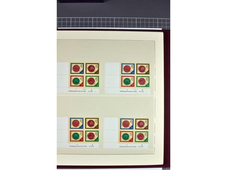 1949/90, in den Hauptnummern nahezu komplette postfrische Sammlung der Druckvermerke und Druckereizeichen, meist in Vierer- o