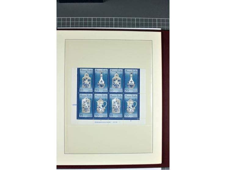 1949/90, in den Hauptnummern nahezu komplette postfrische Sammlung der Druckvermerke und Druckereizeichen, meist in Vierer- o