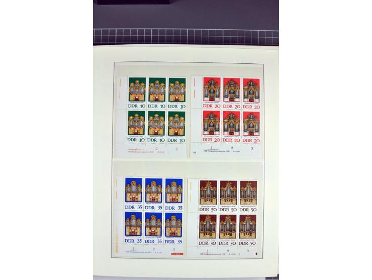 1949/90, in den Hauptnummern nahezu komplette postfrische Sammlung der Druckvermerke und Druckereizeichen, meist in Vierer- o