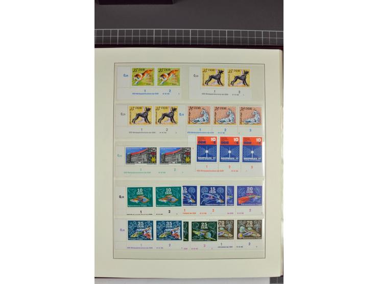 1949/90, in den Hauptnummern nahezu komplette postfrische Sammlung der Druckvermerke und Druckereizeichen, meist in Vierer- o