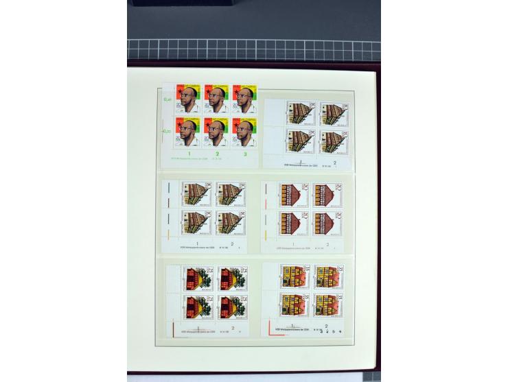 1949/90, in den Hauptnummern nahezu komplette postfrische Sammlung der Druckvermerke und Druckereizeichen, meist in Vierer- o