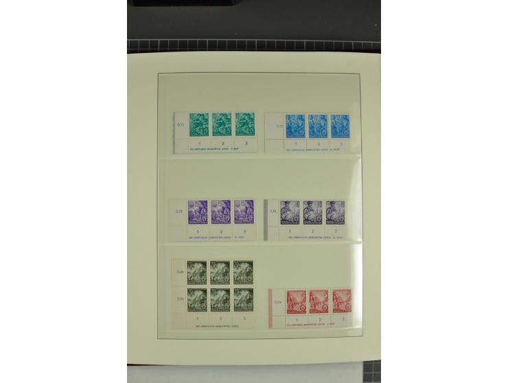 1949/90, in den Hauptnummern nahezu komplette postfrische Sammlung der Druckvermerke und Druckereizeichen, meist in Vierer- o