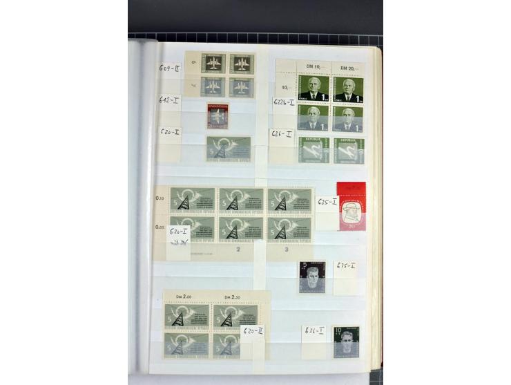 1949/90, postfrische Sammlung mit einigen hundert Plattenfehler, teils in Einheiten mit Normalmarken, dabei Mi.-Nr. 242 I, II