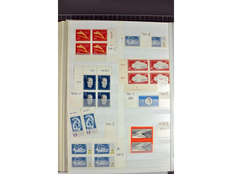 1949/90, postfrische Sammlung mit einigen hundert Plattenfehler, teils in Einheiten mit Normalmarken, dabei Mi.-Nr. 242 I, II