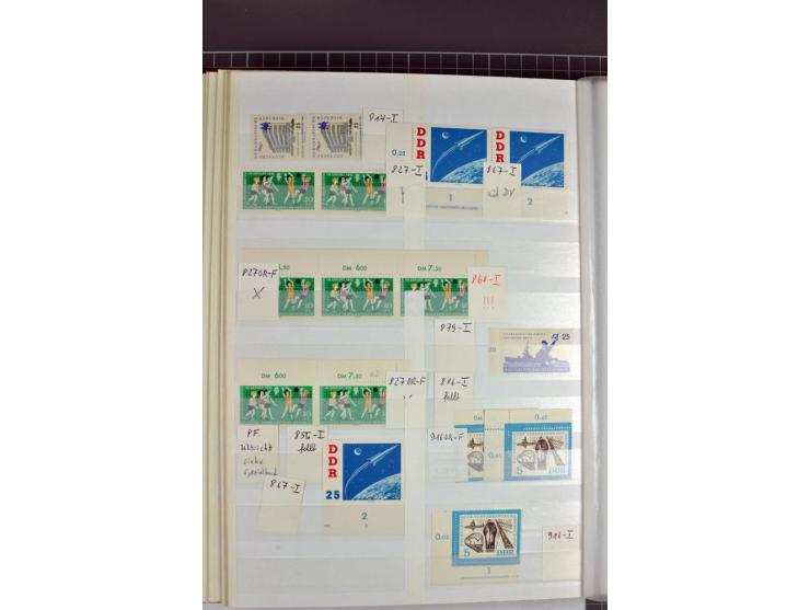 1949/90, postfrische Sammlung mit einigen hundert Plattenfehler, teils in Einheiten mit Normalmarken, dabei Mi.-Nr. 242 I, II