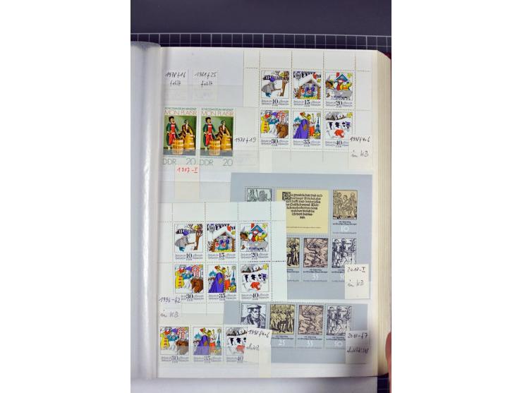 1949/90, postfrische Sammlung mit einigen hundert Plattenfehler, teils in Einheiten mit Normalmarken, dabei Mi.-Nr. 242 I, II