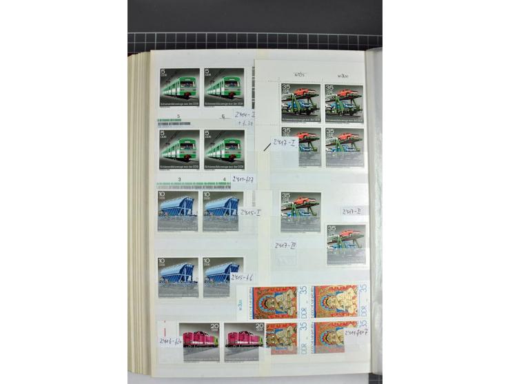 1949/90, postfrische Sammlung mit einigen hundert Plattenfehler, teils in Einheiten mit Normalmarken, dabei Mi.-Nr. 242 I, II
