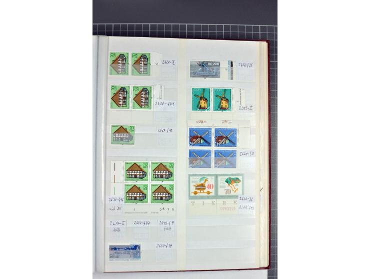 1949/90, postfrische Sammlung mit einigen hundert Plattenfehler, teils in Einheiten mit Normalmarken, dabei Mi.-Nr. 242 I, II