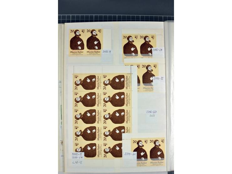 1949/90, postfrische Sammlung mit einigen hundert Plattenfehler, teils in Einheiten mit Normalmarken, dabei Mi.-Nr. 242 I, II