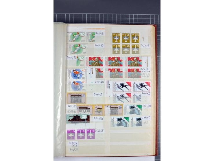 1949/90, postfrische Sammlung mit einigen hundert Plattenfehler, teils in Einheiten mit Normalmarken, dabei Mi.-Nr. 242 I, II