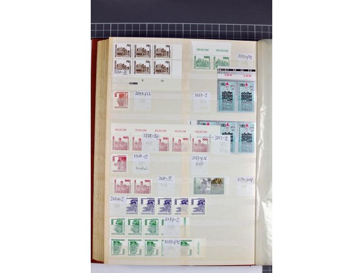1949/90, postfrische Sammlung mit einigen hundert Plattenfehler, teils in Einheiten mit Normalmarken, dabei Mi.-Nr. 242 I, II
