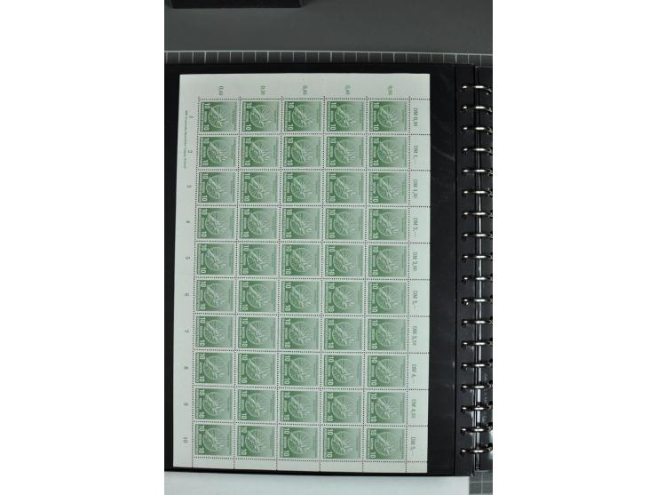 1949/90, postfrischer Bogen-Posten, dabei Mi.-Nr. 243-44 (2 Bogensätze, teils Falt- und Trennstellen), 293, 355-57, 397 mit P